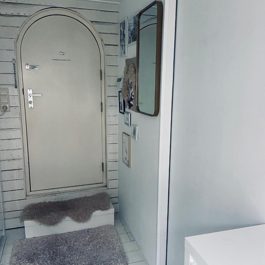 Houseboat Bonnie Bed & Breakfast อัมสเตอร์ดัม ภายนอก รูปภาพ